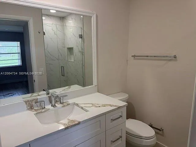 862 Flanders St #862-R — Photo 6