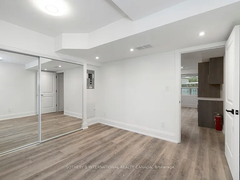 44 Larkin Ave #B — Photo 13