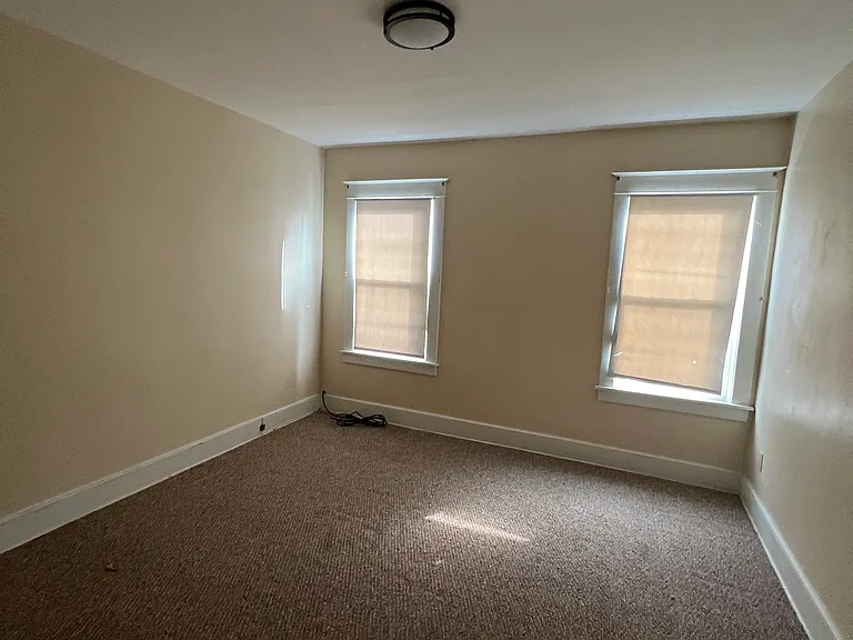 17 Tompkins St #2 — Photo 2