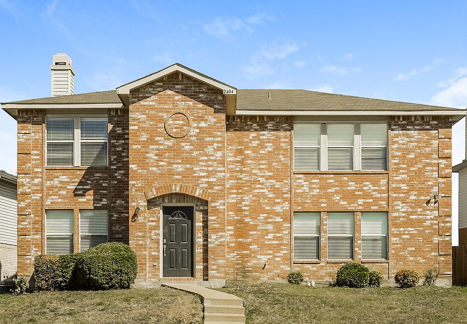 1st image of 2404 Faircrest Dr
