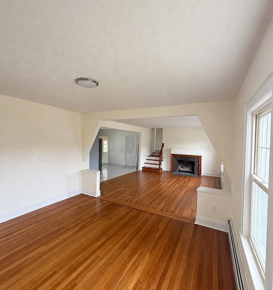 4 bed, 2.0 bath, 2646 sqft, $4,750 — Photo 2