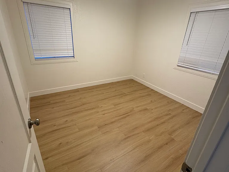 9236 Van Ruiten St — Photo 11