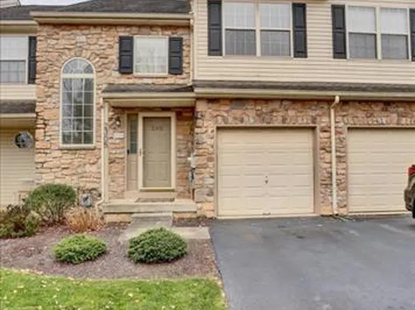 2305 Carriage Ln, Royersford, PA 19468