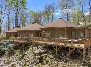 426 Cook Town Rd, Bakersville, NC 28705