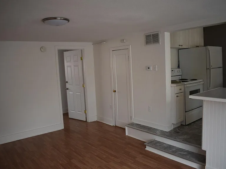 430 W Myrtle St #B — Photo 5