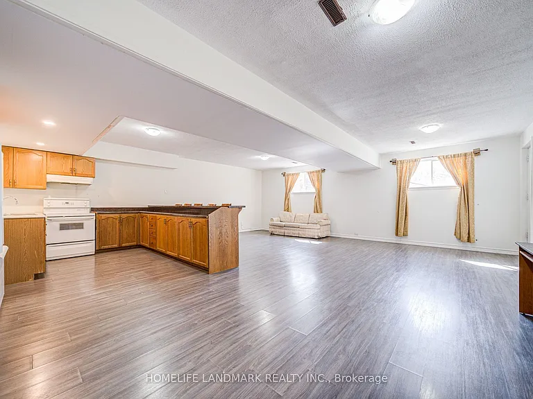 113 Oak Ave — Photo 9