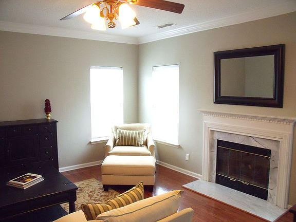 gas fireplace in great room