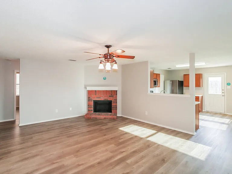 3343 Lipizzan Dr — Photo 4