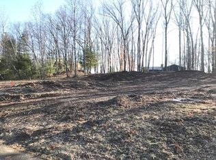 2 Signal Hill Cir, Springfield, MA 01118