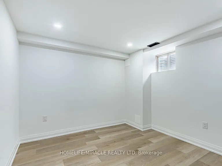 7 Bushwood Trl — Photo 17