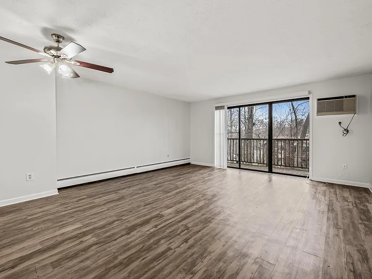 347 Oakland St #47 — Photo 2