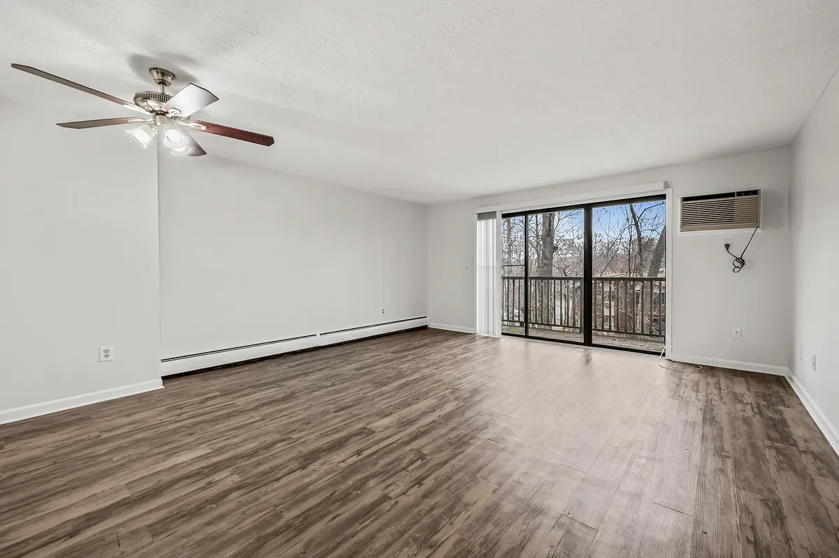 Building Photo - 347 Oakland St #47A