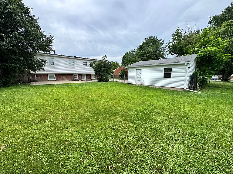 8016 Broadfern Dr — Photo 61