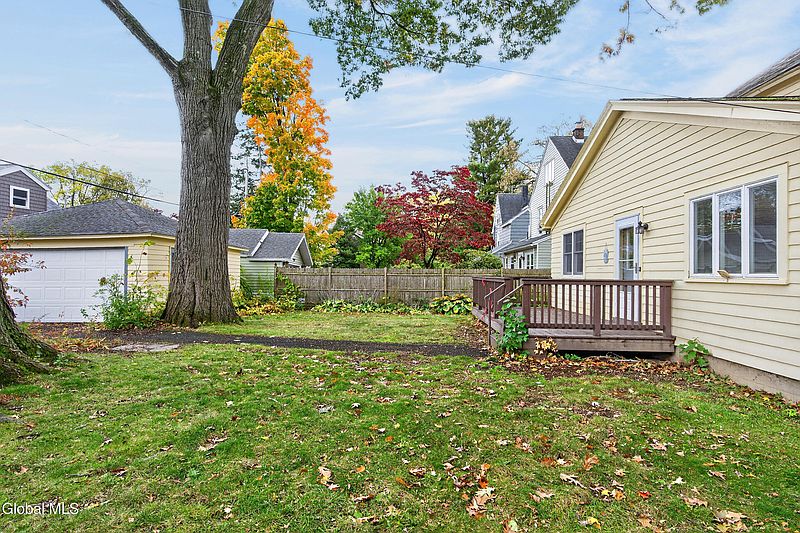 5th image of 1324 Regent Street