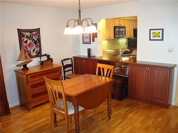 3rd image of 1111 N Bayshore Blvd APT B9