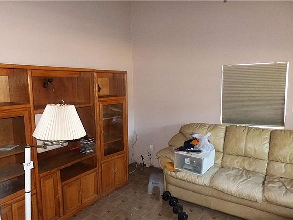 4th image of 2072 Balfour Cir