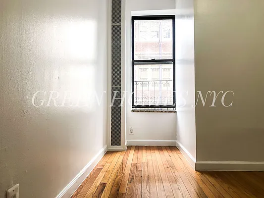Rented by Green Home NY Realty LLC | media 15