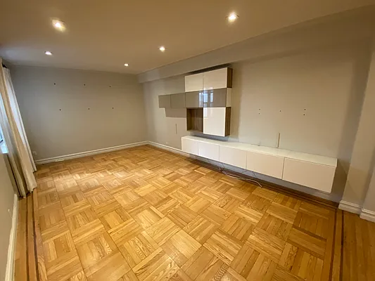 Rented by Apartment Luxe Realty Group, Inc | media 44