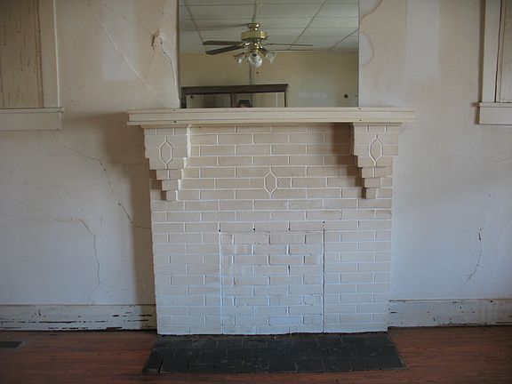 5th image of 812 Atlantic Ave