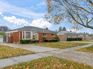 32529 Warner Dr, Warren, MI