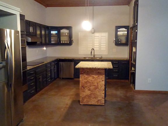 5th image of 104 Melissa Ln