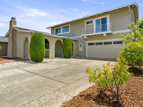 320 Bowfin St, Foster City, CA 94404