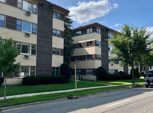 8644 Skokie Blvd APT 101, Skokie, IL 60077