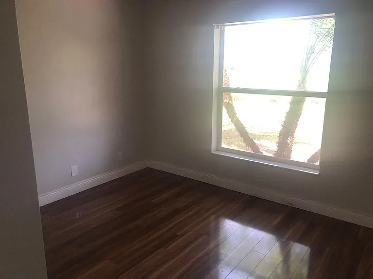 1201 SW Idol Ave — Photo 7