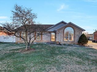 5608 Ree Dr, Louisville, KY 40216