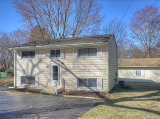 335 Cow Hill Rd, Mystic, CT 06355