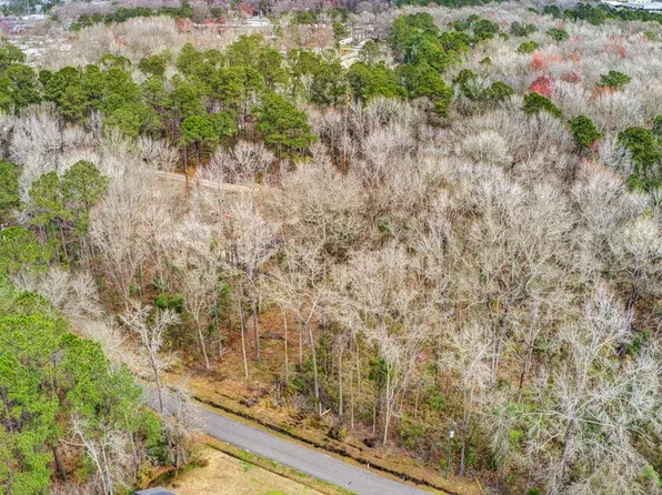 174 Tuskegee Dr, North Charleston, SC 29418