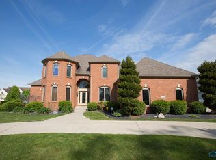 809 Tall Pines Dr, Toledo, OH
