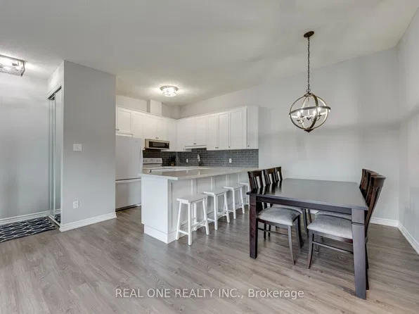 1701 Lampman Ave #707, Burlington, ON L7L 6R7