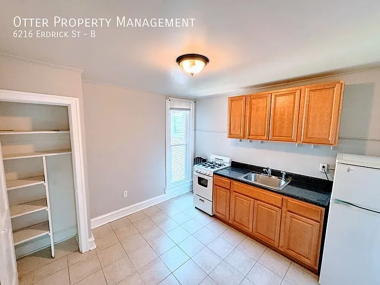 6216 Erdrick St #B — Photo 10