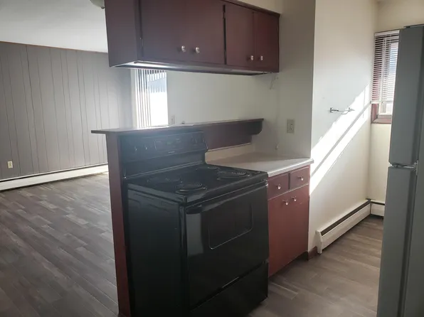 1815 9th Ave S #4, Moorhead, MN 56560