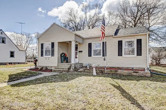 513 Bremer St photo 1