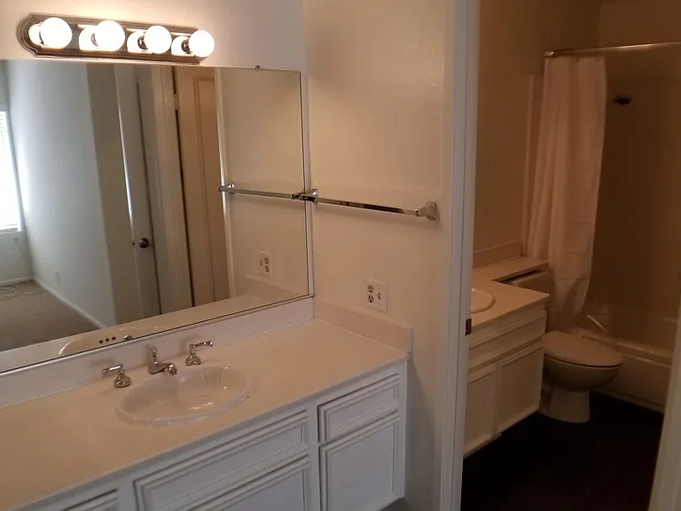 112 Corsica Dr — Photo 16