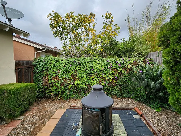 2609 Elyssee St — Photo 11