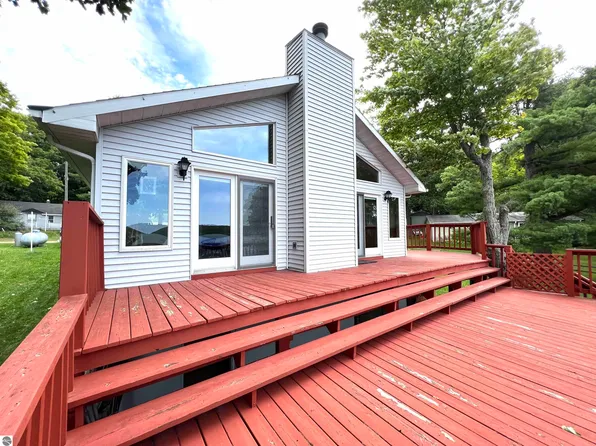 14311 Hicks Lake Dr, Evart, MI 49631