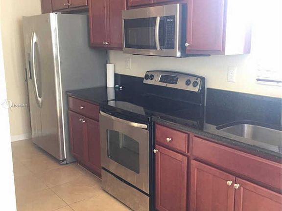 3rd image of 17044 SW 91st St