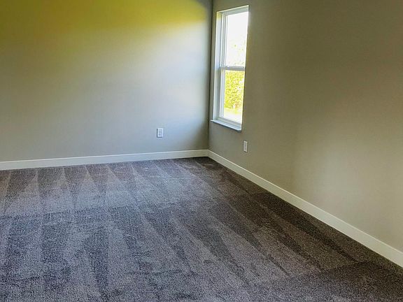 4th image of 3848 Kensington Dr