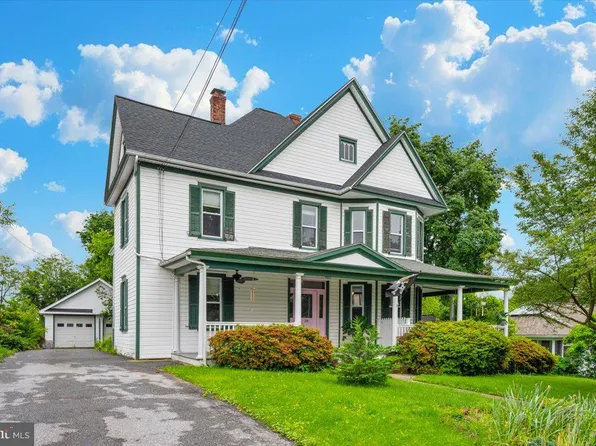 28 N Altamont Ave, Thurmont, MD 21788