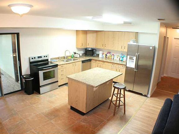 3rd image of 1575 Michigan Ave