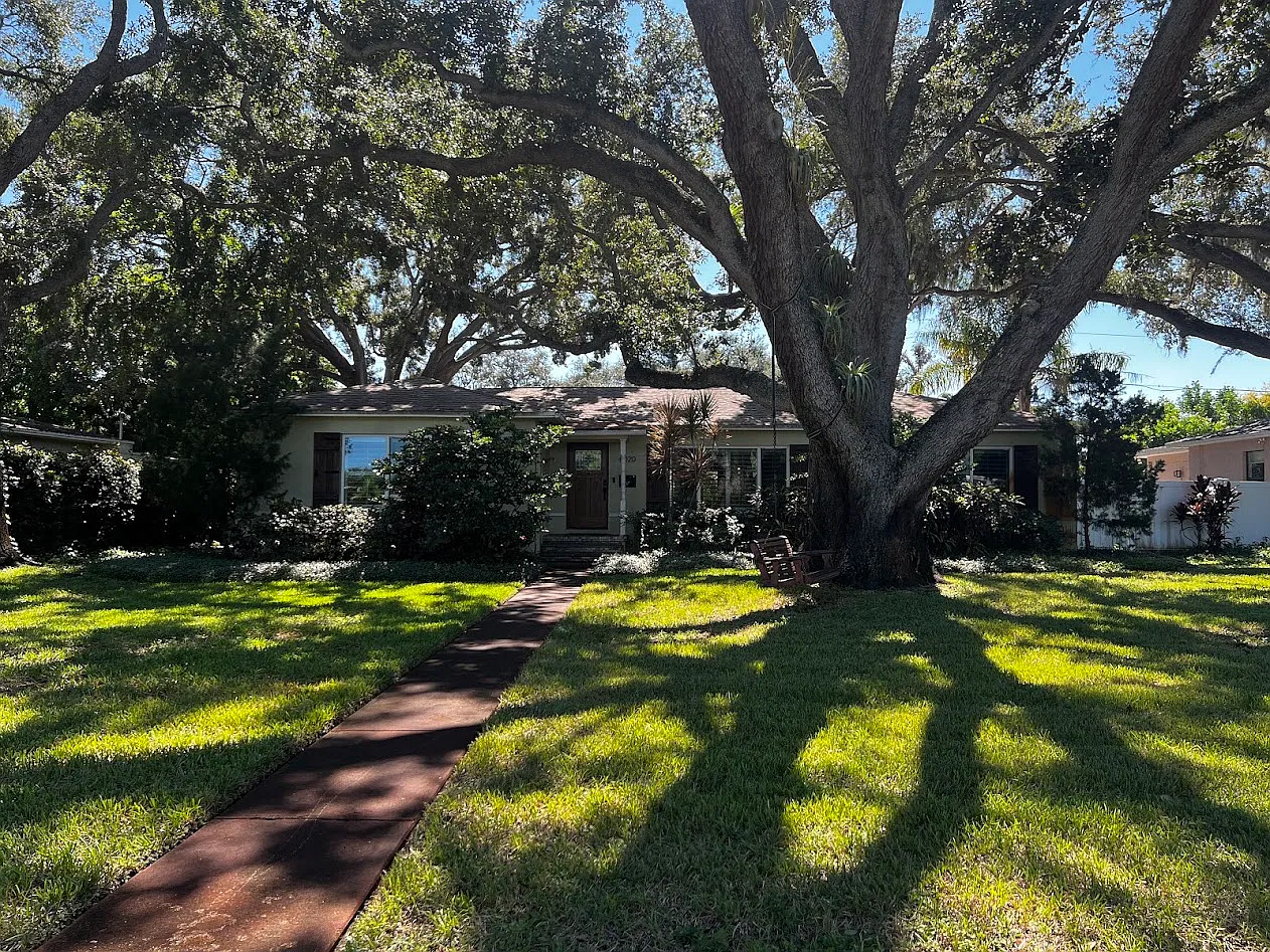 3 bed, 1441 sqft, $4,199 — Photo 1