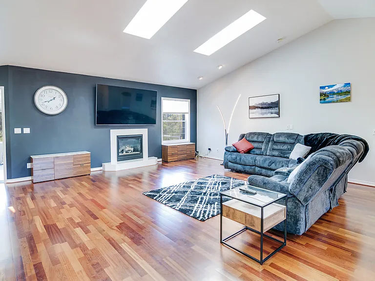 5529 NE Voyage Ave — Photo 6