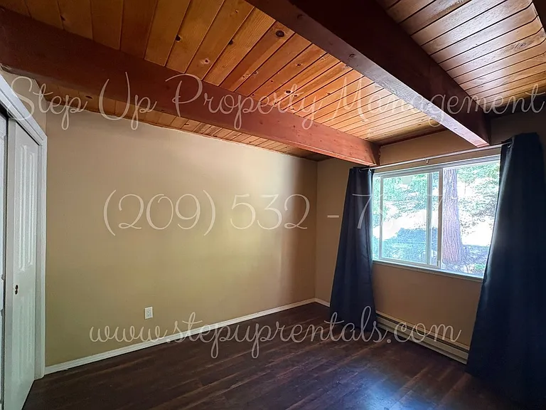 22400 Broken Bough Ln — Photo 10
