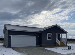 163 Riviera Dr, Lapeer, MI 48446