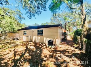 8720 N 48th St #B, Tampa, FL 33617