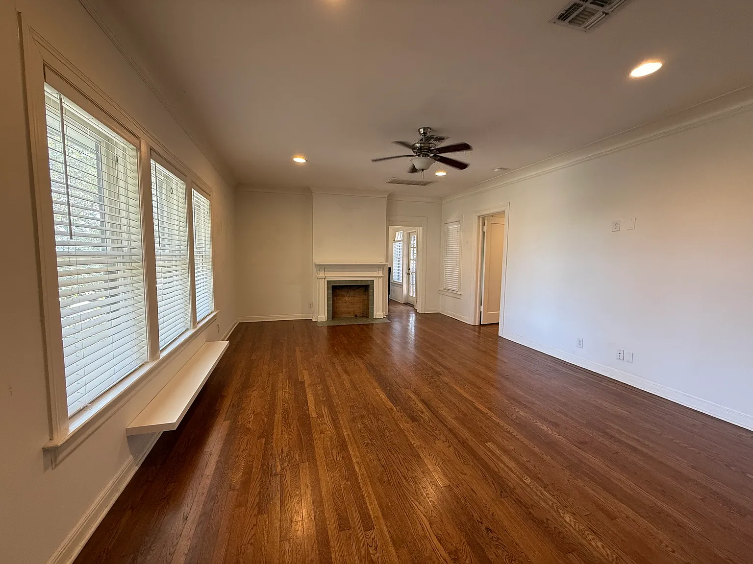 1 bed, $1,350 — Photo 3