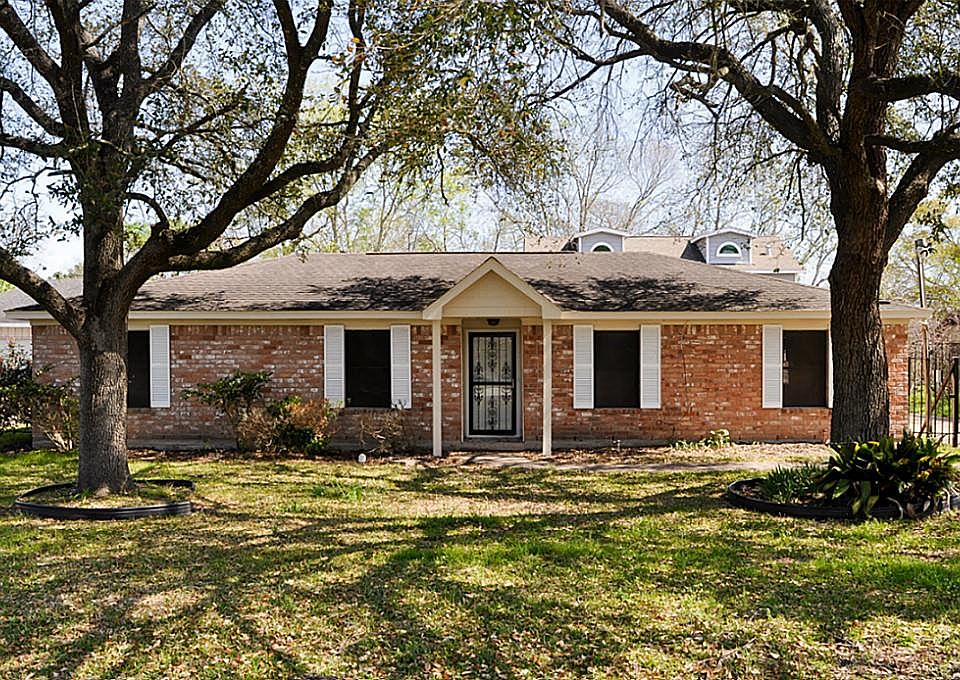 1st image of 7075 Villa Dr